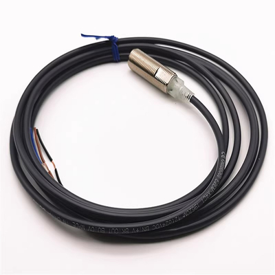 E2EM-X2C1-M1 Sensor de proximité inductive OMS Le choix idéal pour la détection industrielle