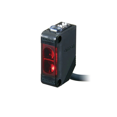Capteur photoélectrique miniature très sensible E3Z-D61 2M pour une détection précise