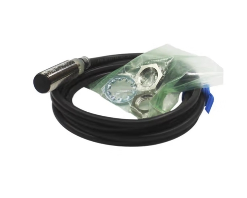 Capteur de proximité inductive OMS à longue durée de vie E2B-S08KS02-WP-B1 2M pour machines industrielles