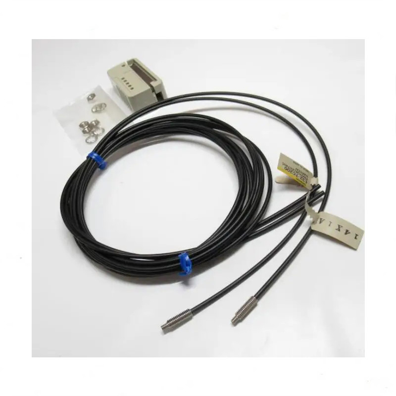 Capteurs à fibre optique polyvalents E32-TC200 2M BY OMS pour diverses applications industrielles