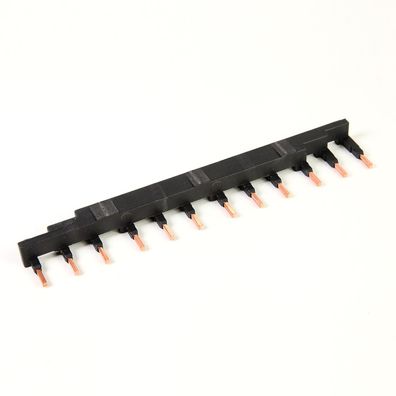 Compact Busbar 3 phases 64 A 45 mm espacement 4 connexions pour 140M-C -D disjoncteur
